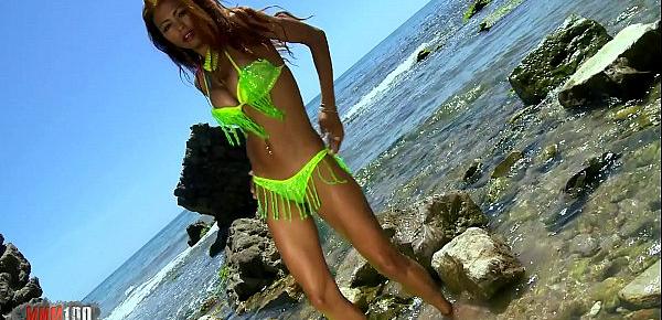  Pretty métis Manuella Pimenta dancing and stripping on the beach